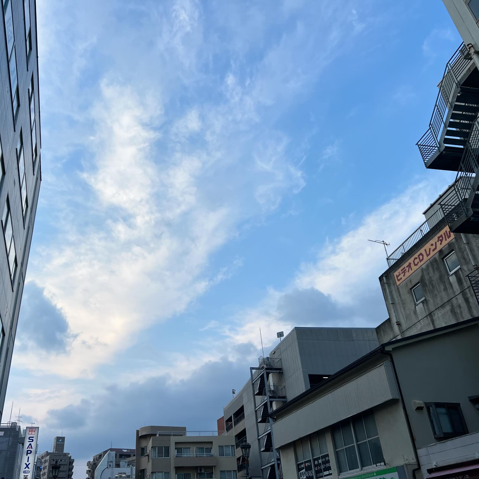 今日の空